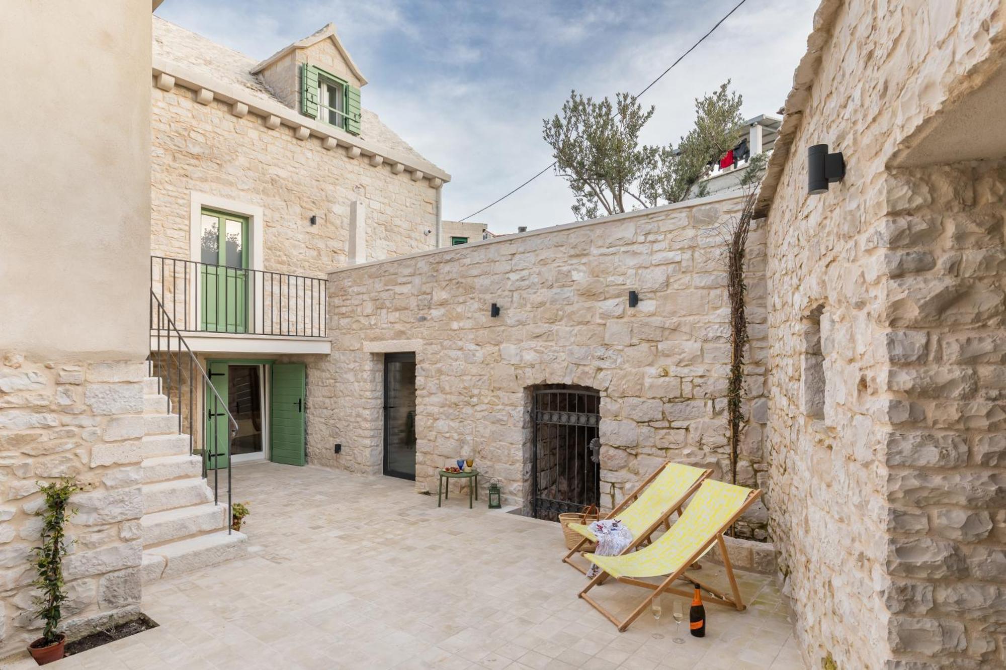 Casa Cava